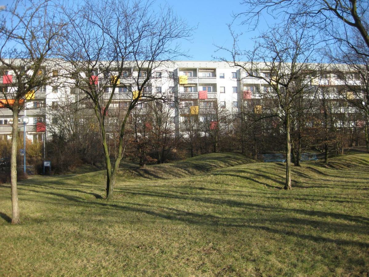 ברלין 2-Zimmer-Ferienwohnung "Garten Der Welt" מראה חיצוני תמונה