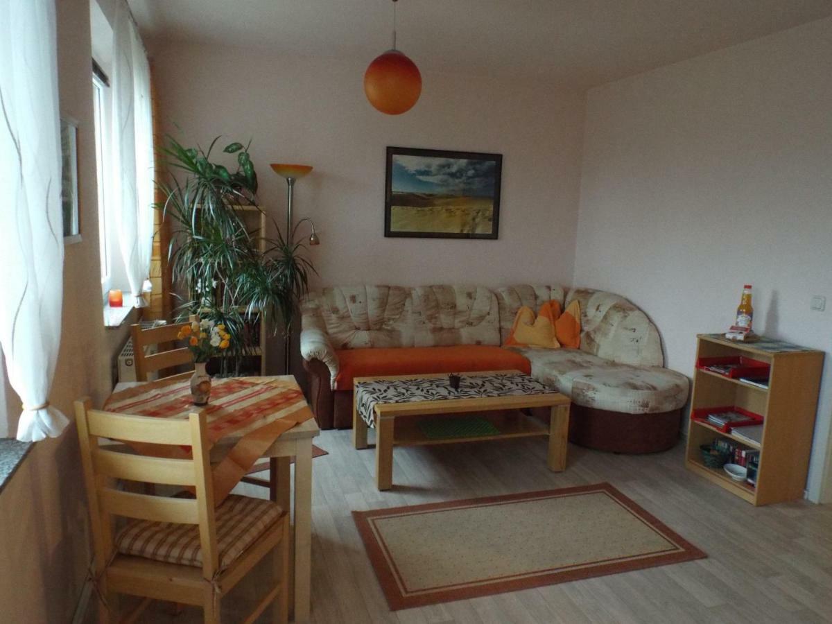 ברלין 2-Zimmer-Ferienwohnung "Garten Der Welt" מראה חיצוני תמונה