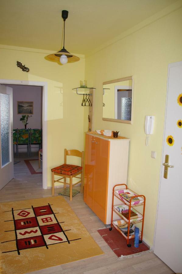 ברלין 2-Zimmer-Ferienwohnung "Garten Der Welt" מראה חיצוני תמונה