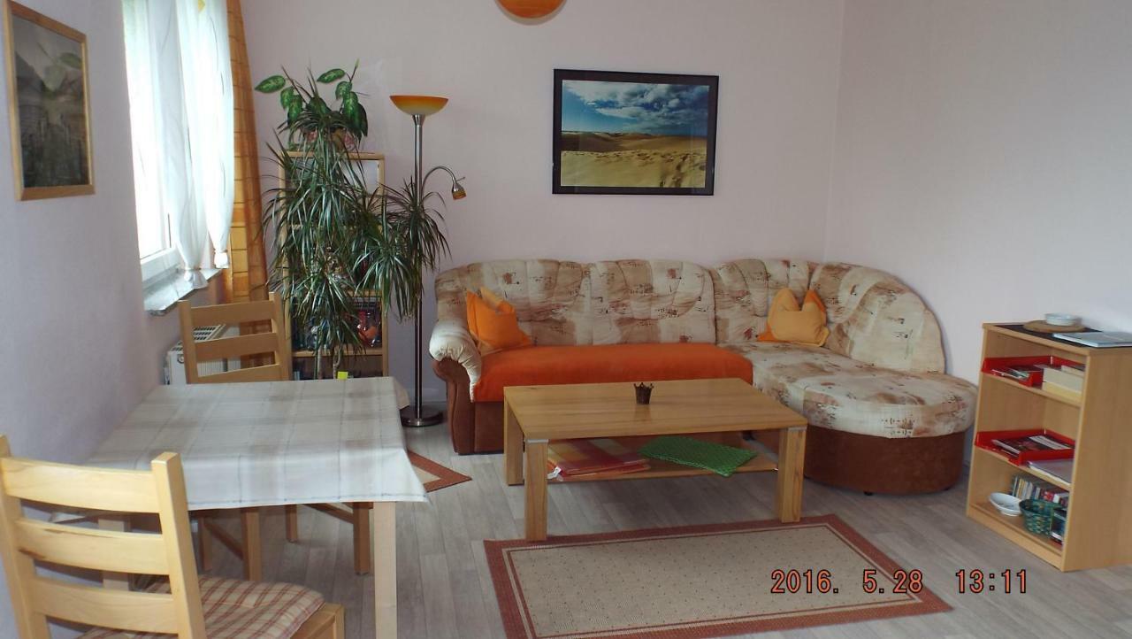 ברלין 2-Zimmer-Ferienwohnung "Garten Der Welt" מראה חיצוני תמונה